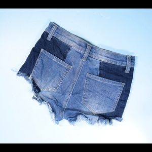 Forever 21 Shorts - FOREVER 21 frayed shorts Small Forever 21 Shorts - FOREVER 21 frayed shorts Small